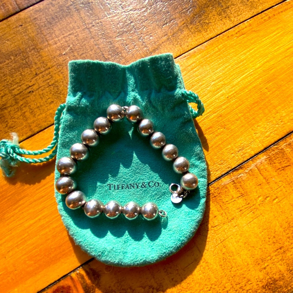 Tiffany and Co. ball bracelet in silver, 10mm